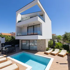  Villa Luxury Favela With Heated Pool Croatia